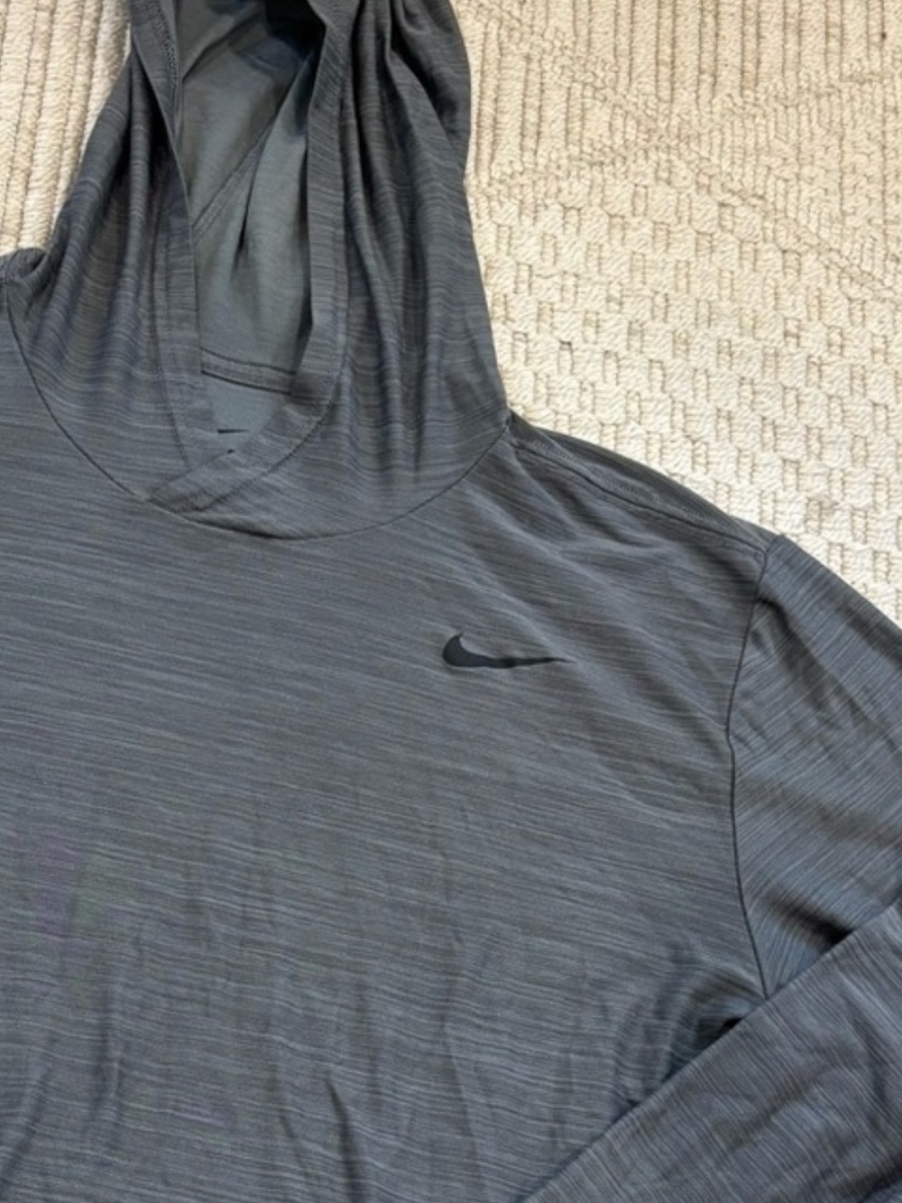 Nike Women’s Charcoal Hooded Long-Sleeve DRI FIT Performance Top - Picture 3 of 5